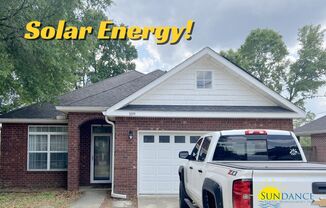 Pet Friendly Crestview Home with Solar!