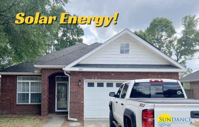 Pet Friendly Crestview Home with Solar!