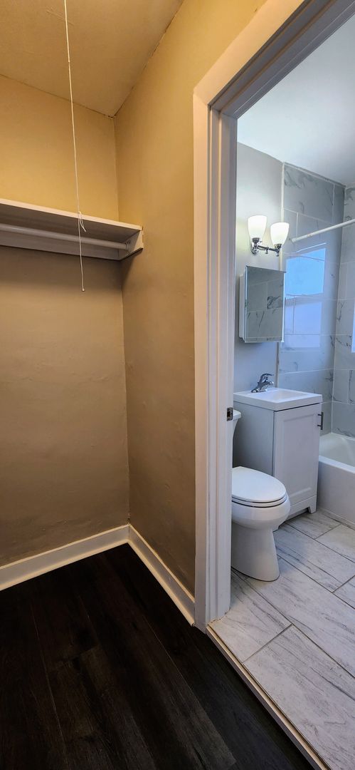 Studio, 1 bath, $1,250, Unit 303