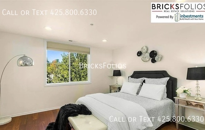 320 5 AVE