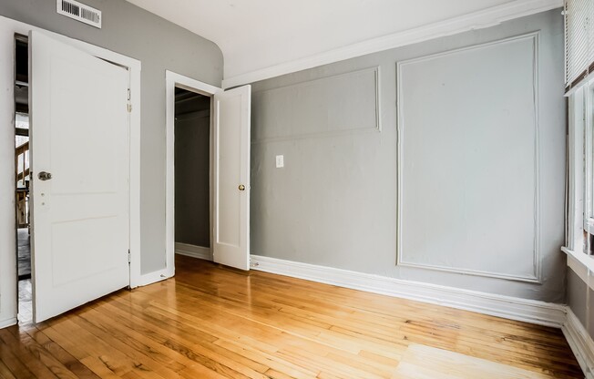 2 beds, 1 bath, 1,000 sqft, $1,495, Unit 4232 1/2 - 2E