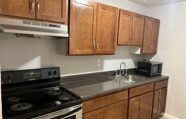 1 BEDROOM MOVE IN SPECIAL $1,025