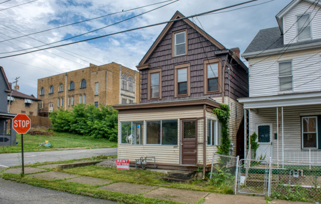 625 WALNUT ST