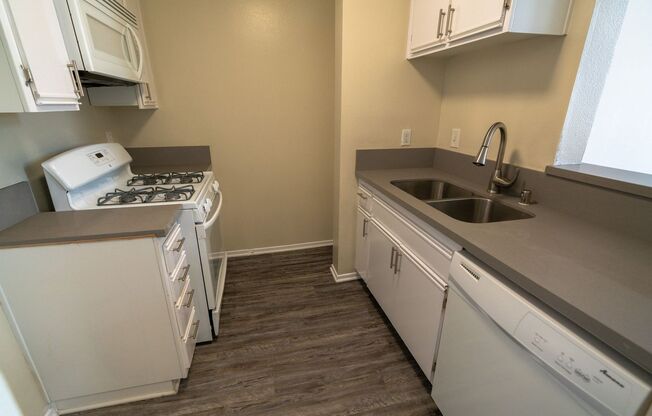 2 beds, 2 baths, 1,100 sqft, $2,648, Unit 401