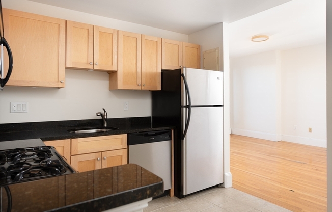 1 bed, 1 bath, 612 sqft, $3,200, Unit 4E