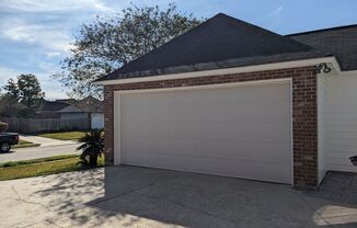 3 beds, 2 baths, $2,200