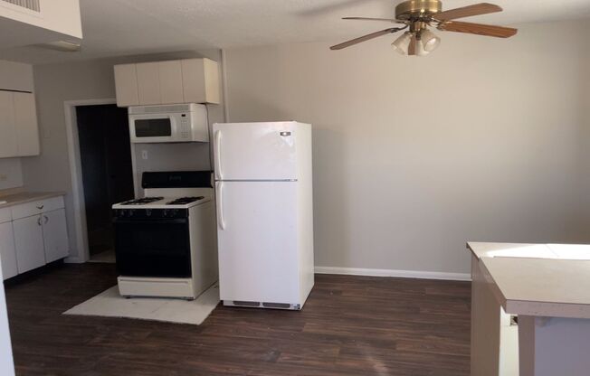 3 beds, 1 bath, $1,495