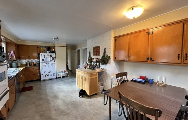 2 ROBKEN RD