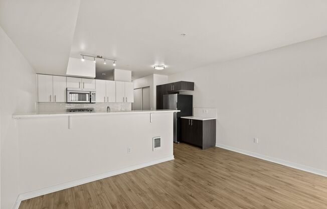 1 bed, 1 bath, 595 sqft, $1,750, Unit 202