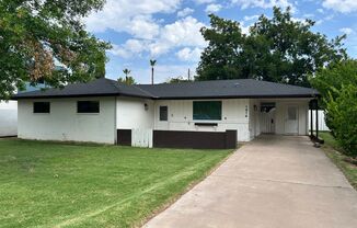 Prime location in North Central corridor 3/2 *NO* Carpet + Remodeled!