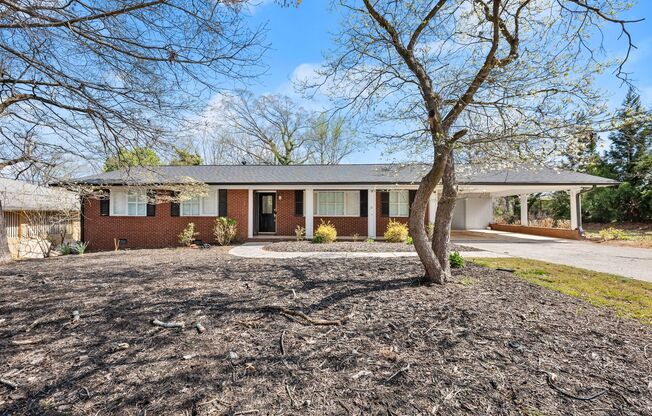 3 Bedroom Lake Home In Gainesville!
