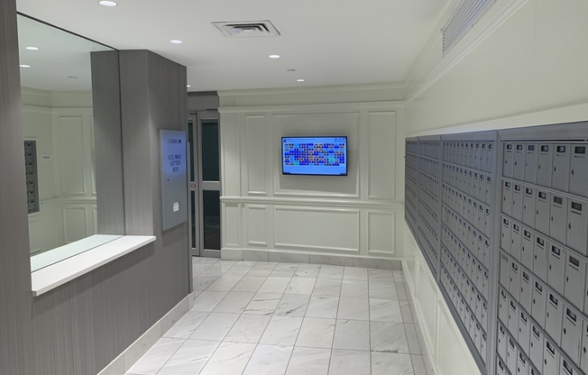 1 bed, 1 bath, 700 sqft, $3,400, Unit 9B