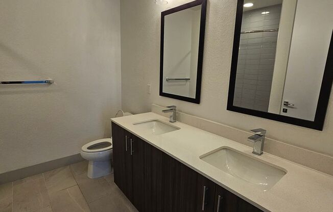 3 beds, 2 baths, 1,360 sqft, $2,845, Unit 431-3407