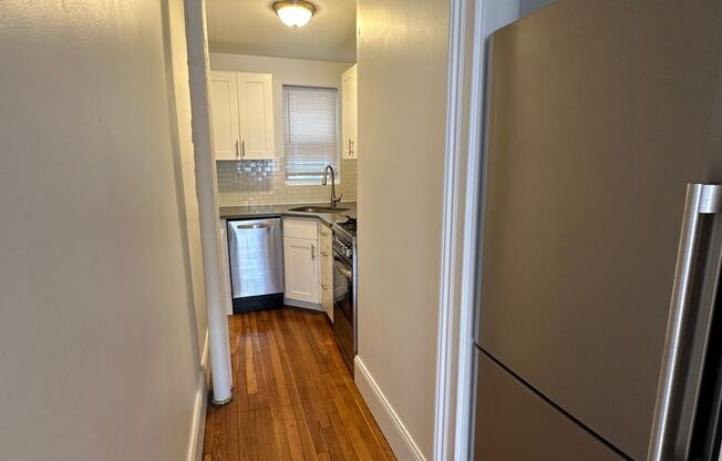 2 beds, 1 bath, 524 sqft, $2,290, Unit 109 Summer #114