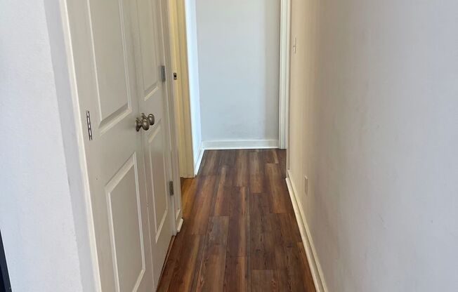 1 bed, 1 bath, $995