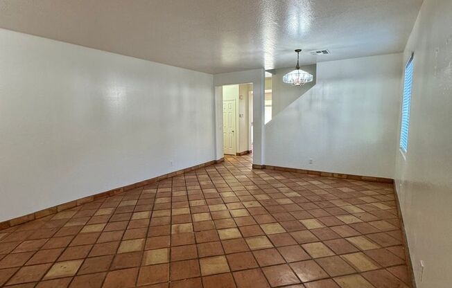 Spacious 4BR 2.5BA Home in Trailside Community – Laveen, AZ