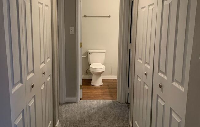 2 beds, 1 bath, 980 sqft, $1,423, Unit 129H