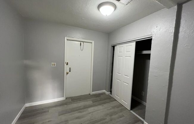 Unit F @ 15 SE 24th Ave