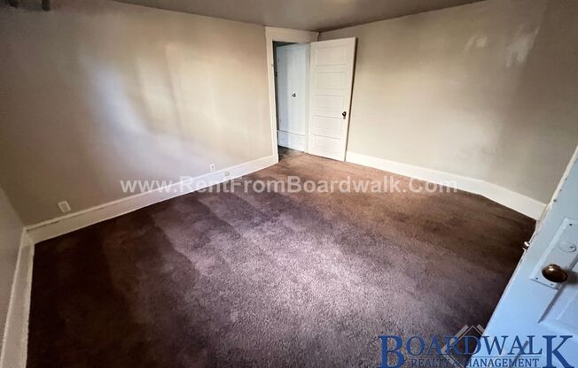 2 beds, 1 bath, 1,470 sqft, $1,495