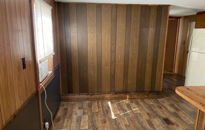 2 BED 1 BATH MOBILE HOME IN CANDOR $800 RENT $800 DEPOSIT