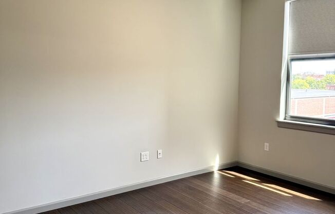 2 beds, 2 baths, 920 sqft, $2,050, Unit 507