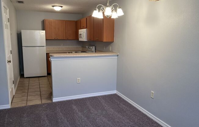 2 beds, 2 baths, $1,300