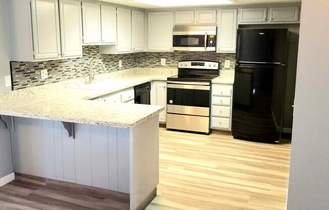 Remodeled 2 Bed 2 Bath Townhouse, Ready for Move In!