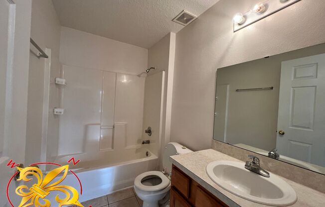 3 beds, 2 baths, $1,050, Unit # 9