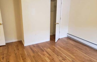 3 beds, 2 baths, $2,900, Unit 2ND FL