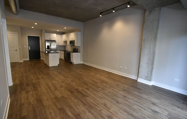 1 bed, 1 bath, 713 sqft, $3,175, Unit 3833-209