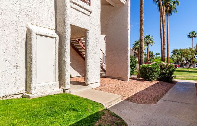 1 bed, 1 bath, 727 sqft, $1,425, Unit Q109
