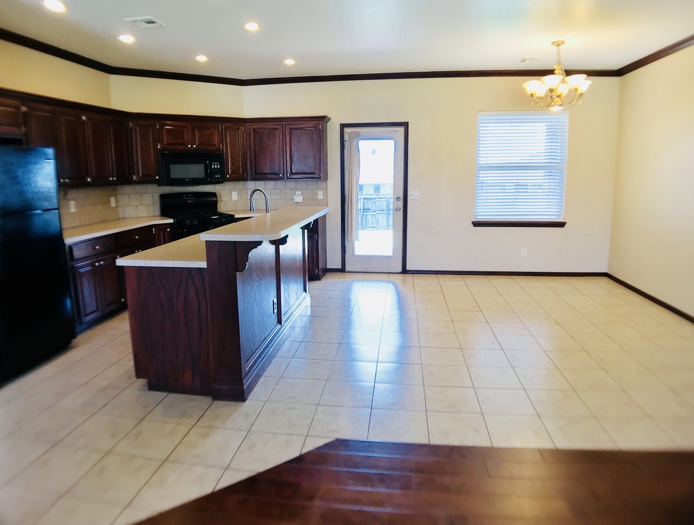 Beautiful 3BD 2BA Located in SW OKC, Wind West Division!