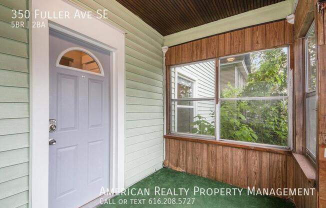350 FULLER AVE SE