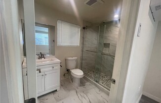 Studio, 1 bath, 400 sqft, $1,950