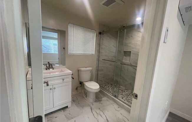 Studio, 1 bath, 400 sqft, $1,950