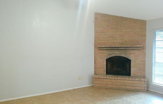 2 beds, 1 bath, $1,175