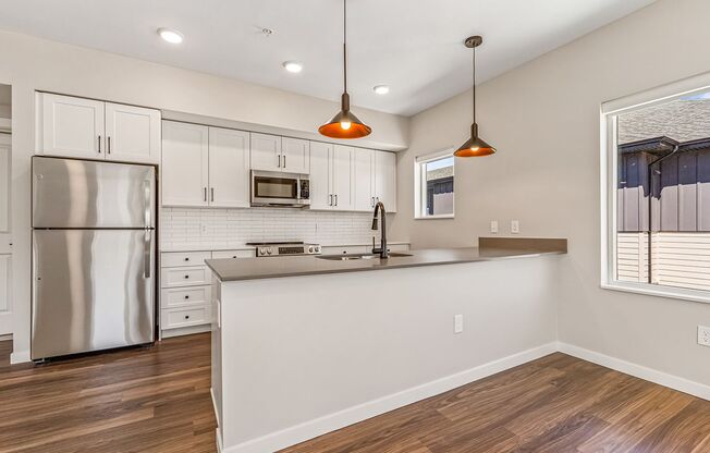 3 beds, 2 baths, 1,281 sqft, $2,199, Unit 1-310