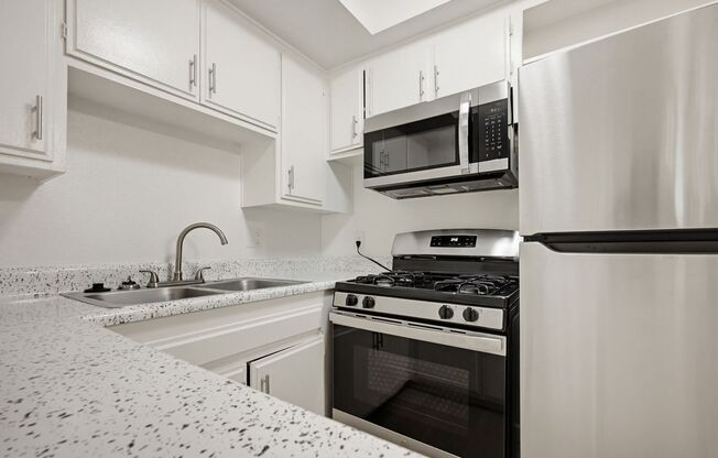 1 bed, 1 bath, 754 sqft, $2,295, Unit 218