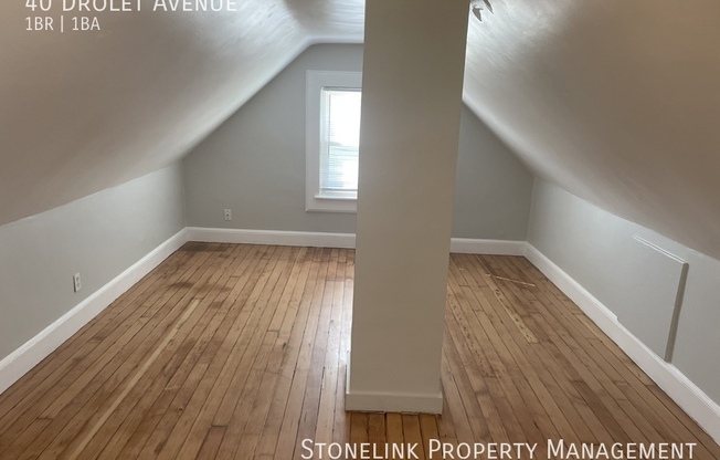 40 DROLET AVE