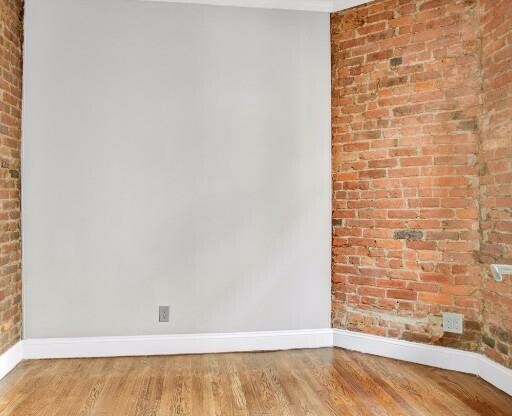 3 beds, 1 bath, $6,595, Unit 6C
