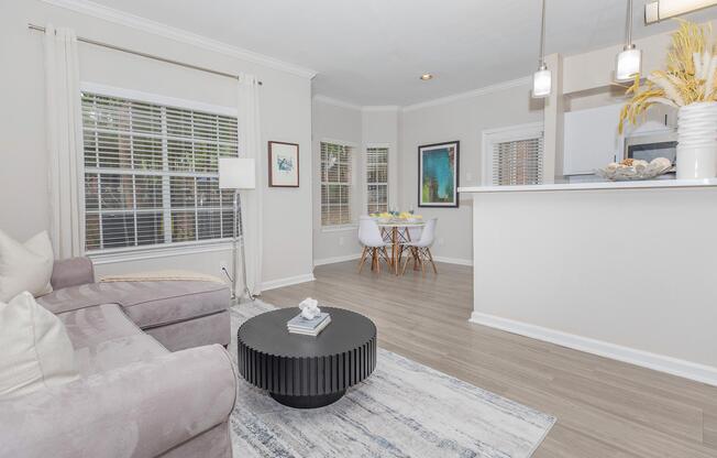 2 beds, 2 baths, 1,025 sqft, $1,295