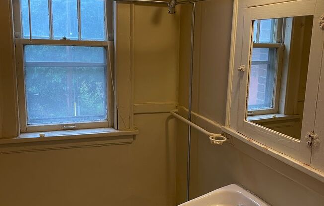 1 bed, 1 bath, 564 sqft, $1,019, Unit 211
