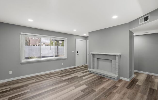 2 beds, 2 baths, 790 sqft, $2,045, Unit 204