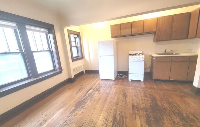 Studio, 1 bath, $775, Unit 104
