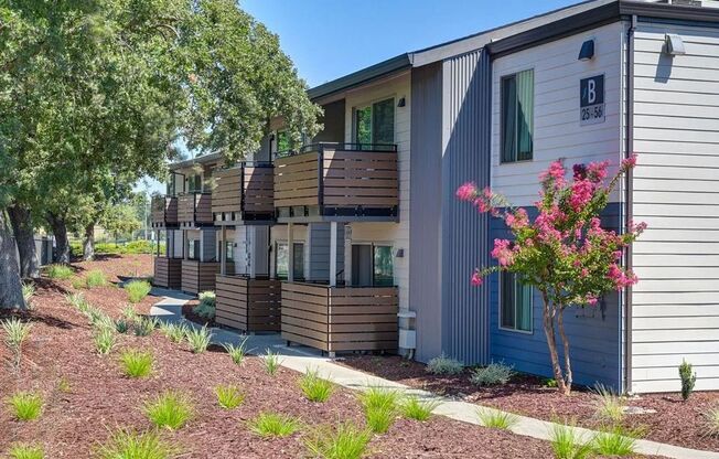 1 bed, 1 bath, 600 sqft, $1,640, Unit 027