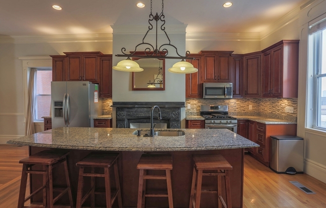 3 beds, 2 baths, 1,500 sqft, $3,950, Unit 2