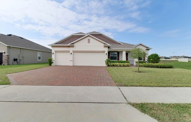 2525 Carriage Pointe Loop