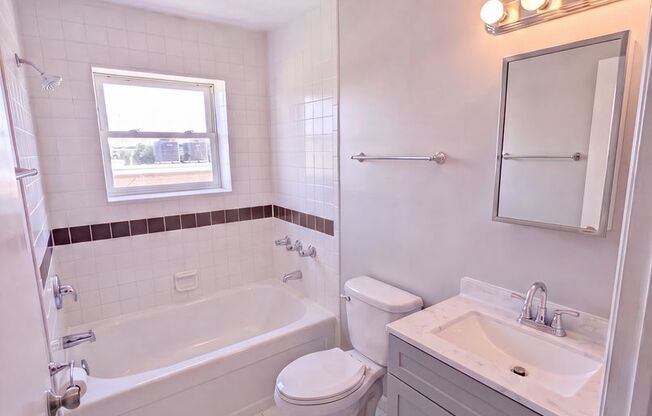 5 beds, 2 baths, 1,244 sqft, $5,000, Unit 4010-201