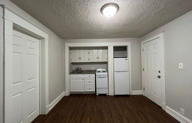 Lascelle Studio Suites