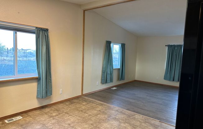 2 beds, 2 baths, $1,900